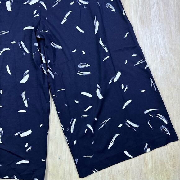 Lysse Brush Petals True Navy Wide Leg Cropped Ponte Pull On Pants Plus 2X - Picture 8 of 14